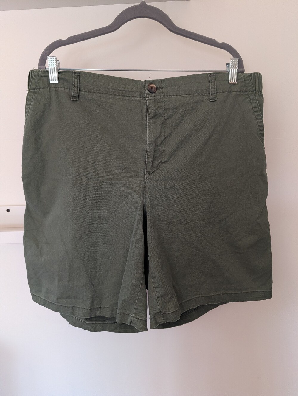 Old Navy Olive OGC Chino Women's Shorts Size XL Modest 9" Ins Stretch Cotton